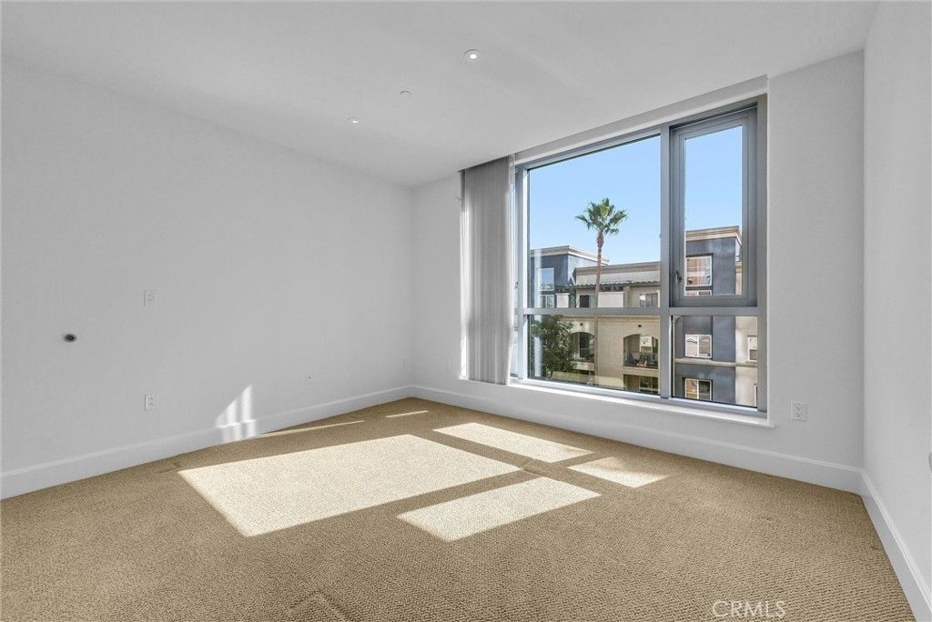 Image 24 of property listing at 3044 Scholarship, Irvine, CA 92612