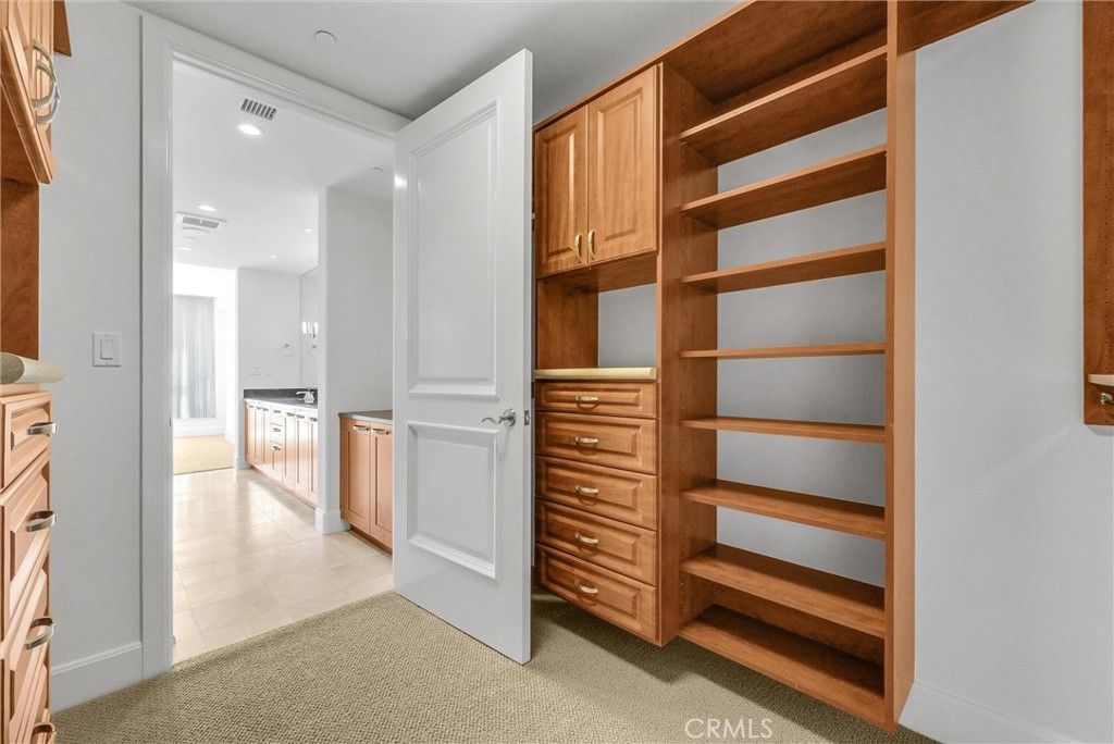 Image 39 of property listing at 3044 Scholarship, Irvine, CA 92612