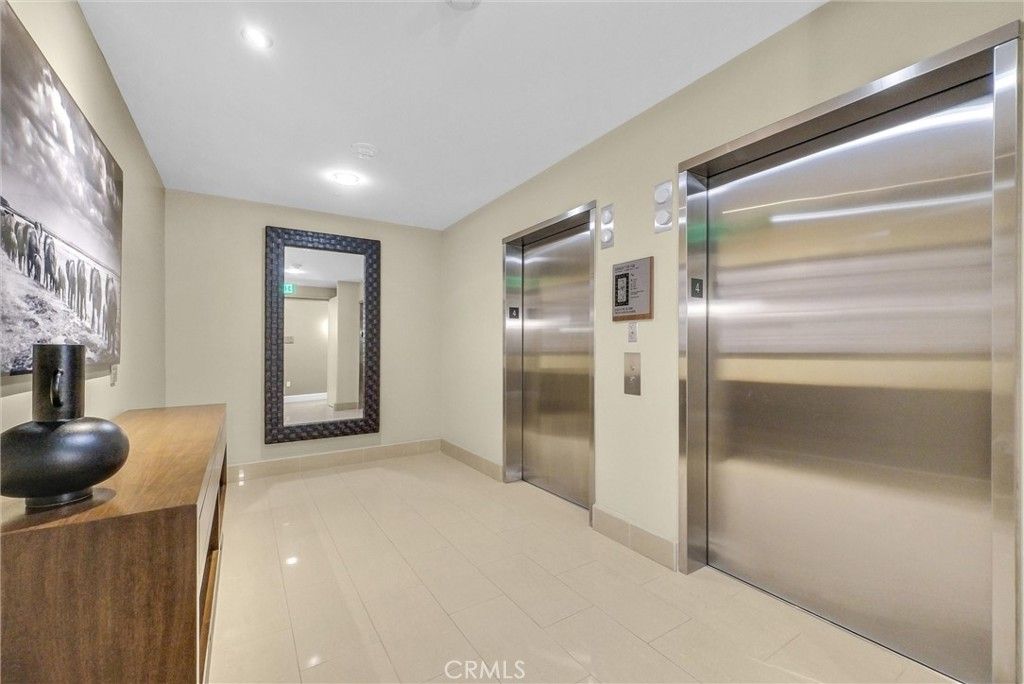 Image 4 of property listing at 3044 Scholarship, Irvine, CA 92612