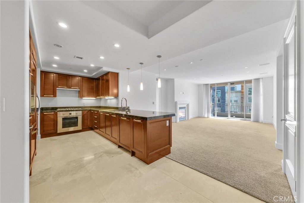 Image 8 of property listing at 3044 Scholarship, Irvine, CA 92612