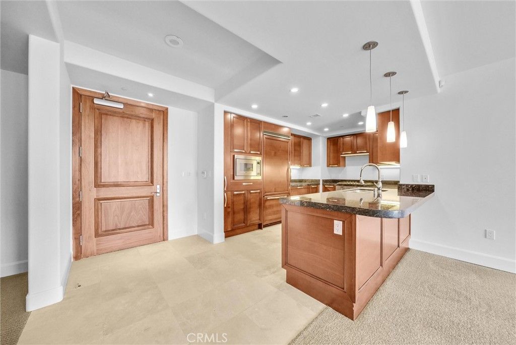 Image 9 of property listing at 3044 Scholarship, Irvine, CA 92612