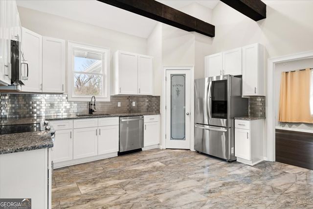 1394 Metropolitan Parkway, Atlanta, GA 30310