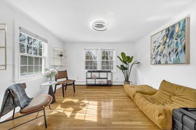 33 Old Farm Rd, Reading, MA 01867