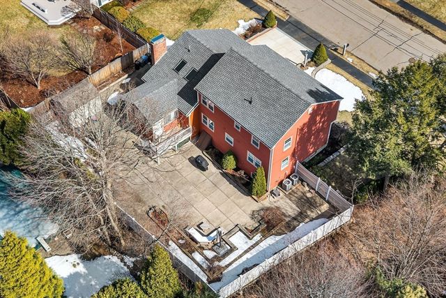 33 Old Farm Rd, Reading, MA 01867