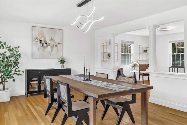 33 Old Farm Rd, Reading, MA 01867