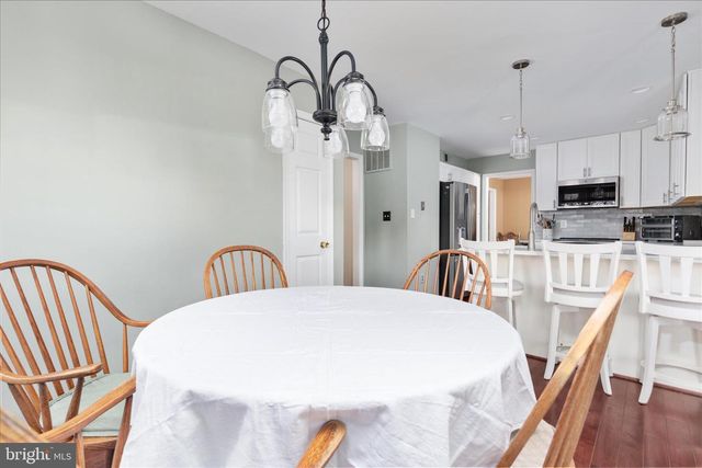 10283 CEDAR RIDGE DR, Manassas, VA 20110