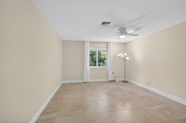 13740 Via Flora C, Delray Beach, FL 33484