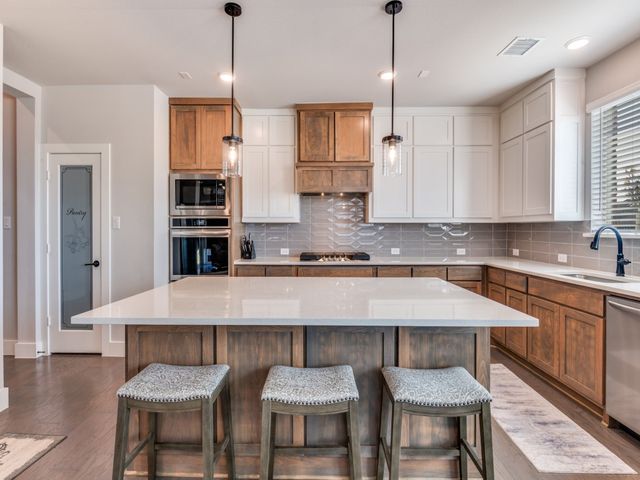 1855 Overcup Court, Waxahachie, TX 75165