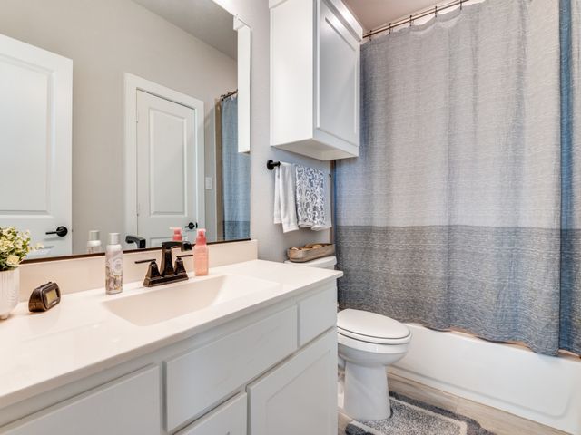 1855 Overcup Court, Waxahachie, TX 75165