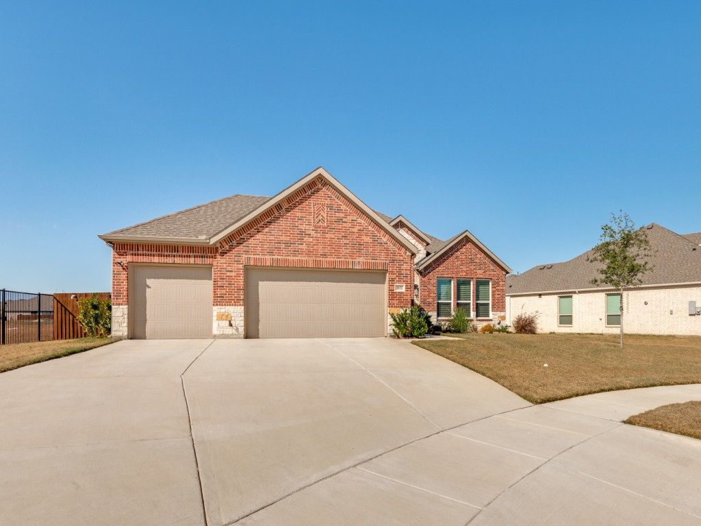 1855 Overcup Court, Waxahachie, TX 75165