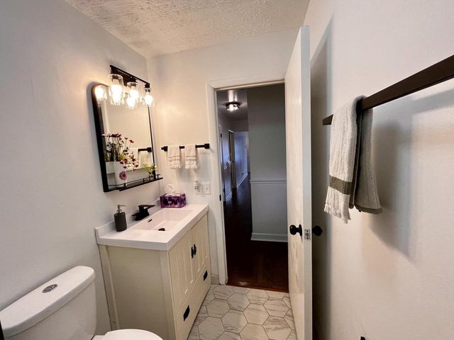 5315 W Portage AVENUE, Milwaukee, WI 53223