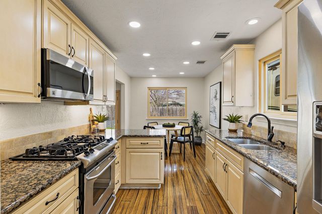 9002 Bancroft TRL, Austin, TX 78729