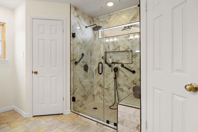 9002 Bancroft TRL, Austin, TX 78729