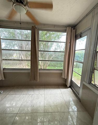 22 GOLFS EDGE B, West Palm Beach, FL 33417