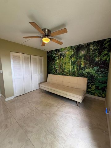 22 GOLFS EDGE B, West Palm Beach, FL 33417