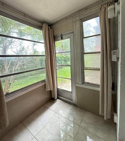 22 GOLFS EDGE B, West Palm Beach, FL 33417