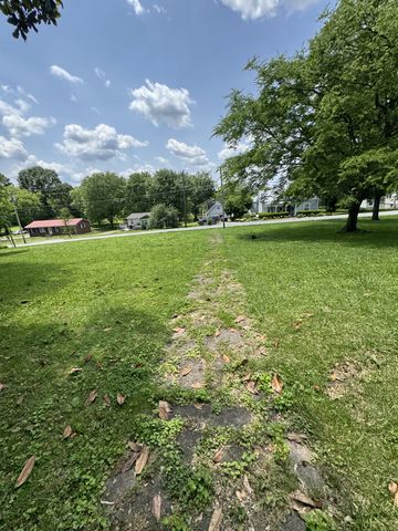 403 Vine St, S, Wartrace, TN 37183