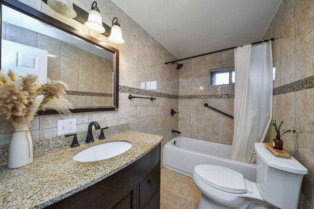 128 E Blair Street, West Chicago, IL 60185