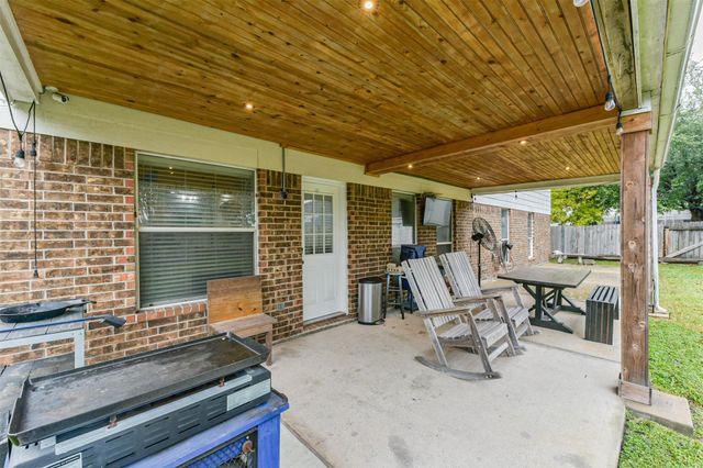 2206 Comal Springs Drive, Deer Park, TX 77536