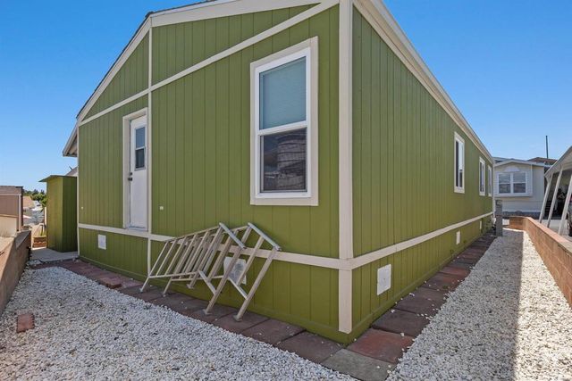 65 Hummingbird Lane, Oceanside, CA 92057