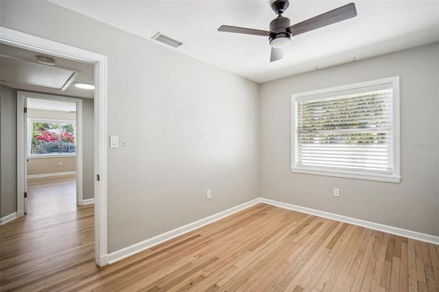 1235 14TH STREET N, St Petersburg, FL 33705