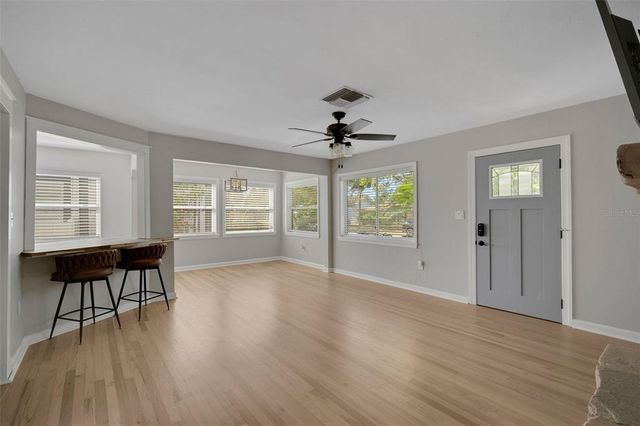 1235 14TH STREET N, St Petersburg, FL 33705