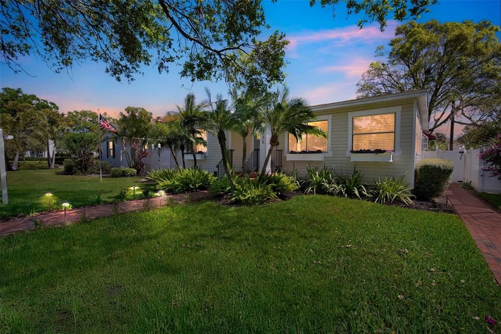 1235 14TH STREET N, St Petersburg, FL 33705