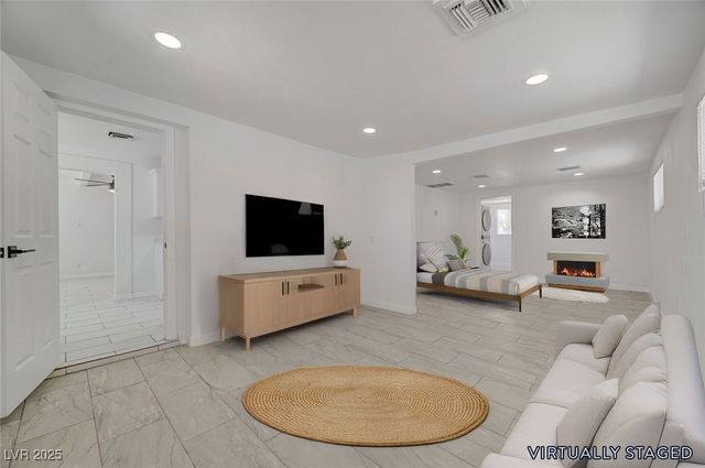 1716 Pacific Street, Las Vegas, NV 89104