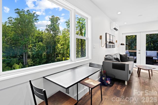 8 & 10 George Allen Ridge A & B, Arden, NC 28704