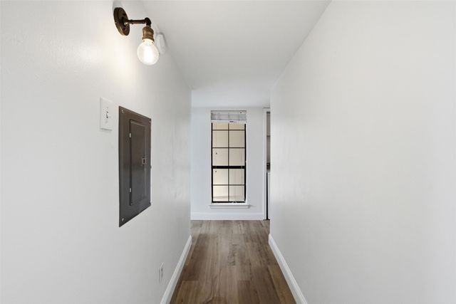 2505 Wedglea Drive 114, Dallas, TX 75211