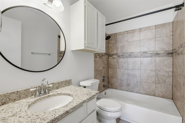 2505 Wedglea Drive 114, Dallas, TX 75211