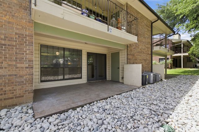 2505 Wedglea Drive 114, Dallas, TX 75211