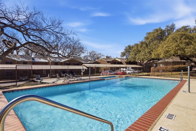 2505 Wedglea Drive 114, Dallas, TX 75211