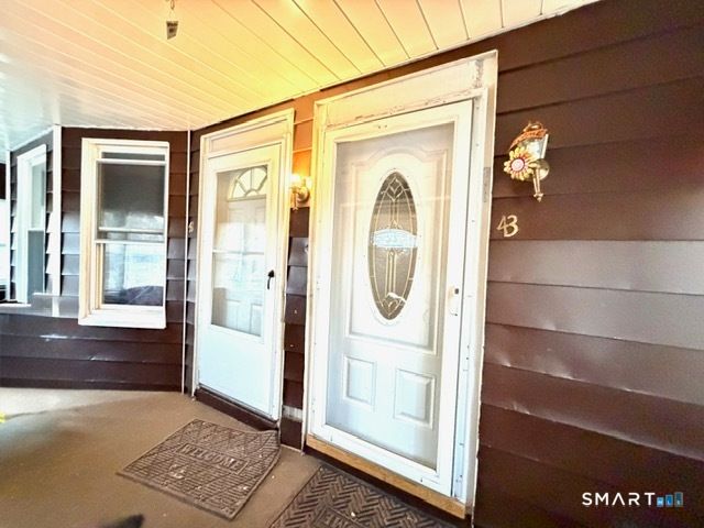 41-43 Washington Terrace, Bridgeport, CT 06604