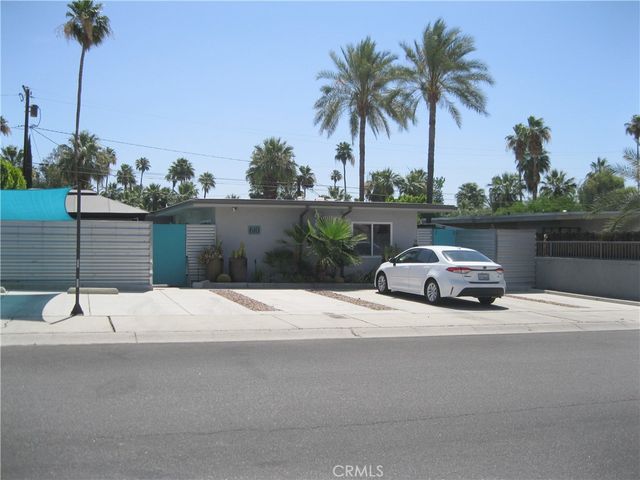 610 S Calle Palo Fierro, Palm Springs, CA 92264