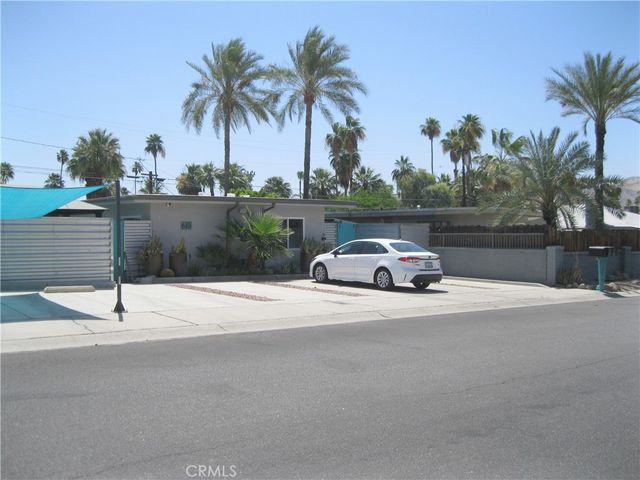610 S Calle Palo Fierro, Palm Springs, CA 92264