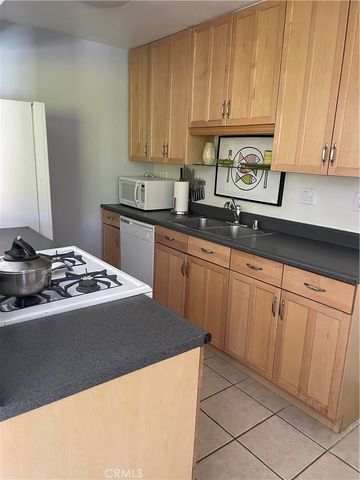 610 S Calle Palo Fierro, Palm Springs, CA 92264