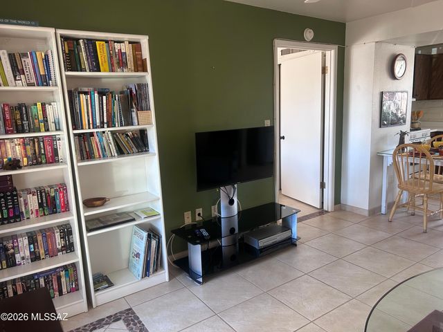 219 S Paseo Sarta Apt B, Green Valley, AZ 85614