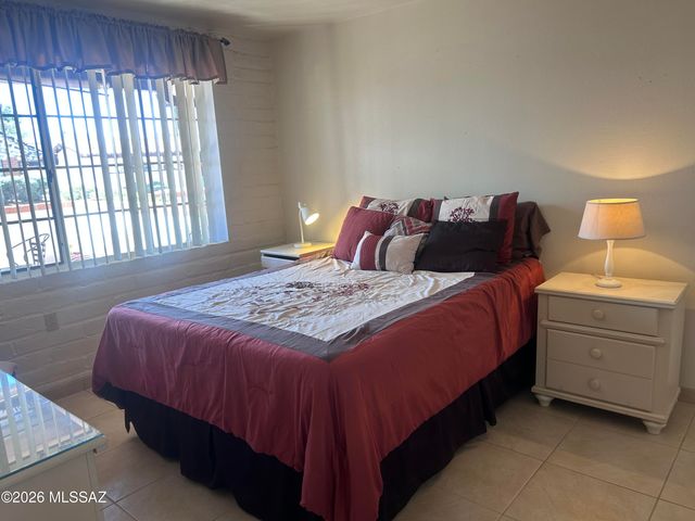219 S Paseo Sarta Apt B, Green Valley, AZ 85614