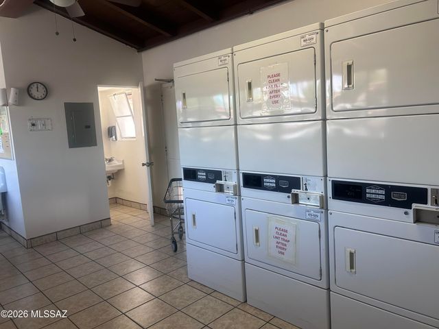 219 S Paseo Sarta Apt B, Green Valley, AZ 85614