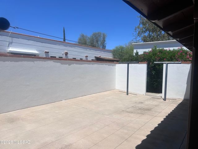 219 S Paseo Sarta Apt B, Green Valley, AZ 85614