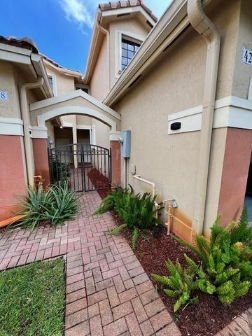 4266 Vineyard Circle, Weston, FL 33332