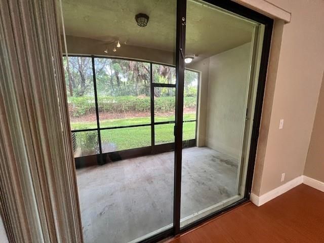 4266 Vineyard Circle, Weston, FL 33332