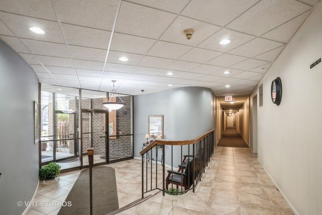 850 Wellington Avenue 310, Elk Grove Village, IL 60007