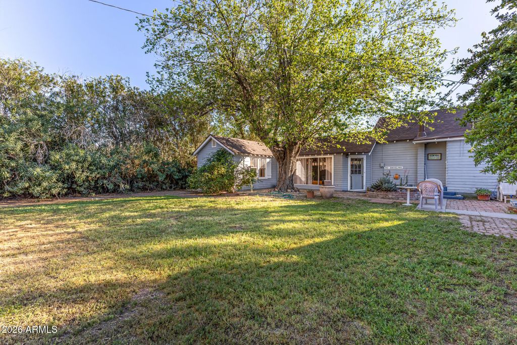 Image 2 of property listing at 213 S MESQUITE Street, Wickenburg, AZ 85390