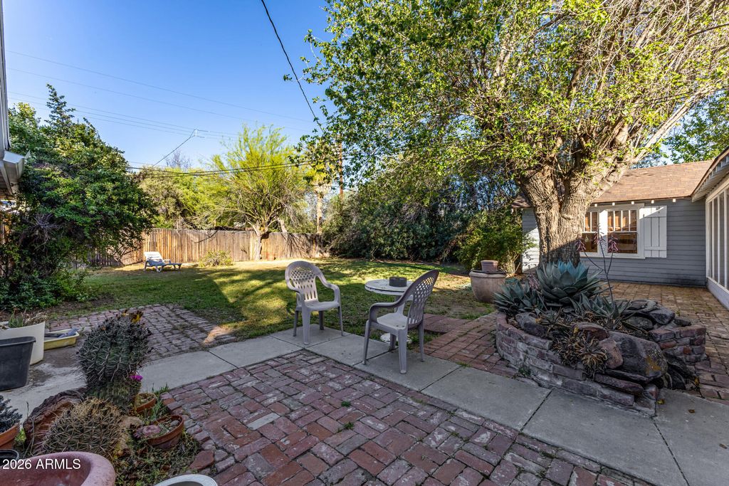 Image 23 of property listing at 213 S MESQUITE Street, Wickenburg, AZ 85390
