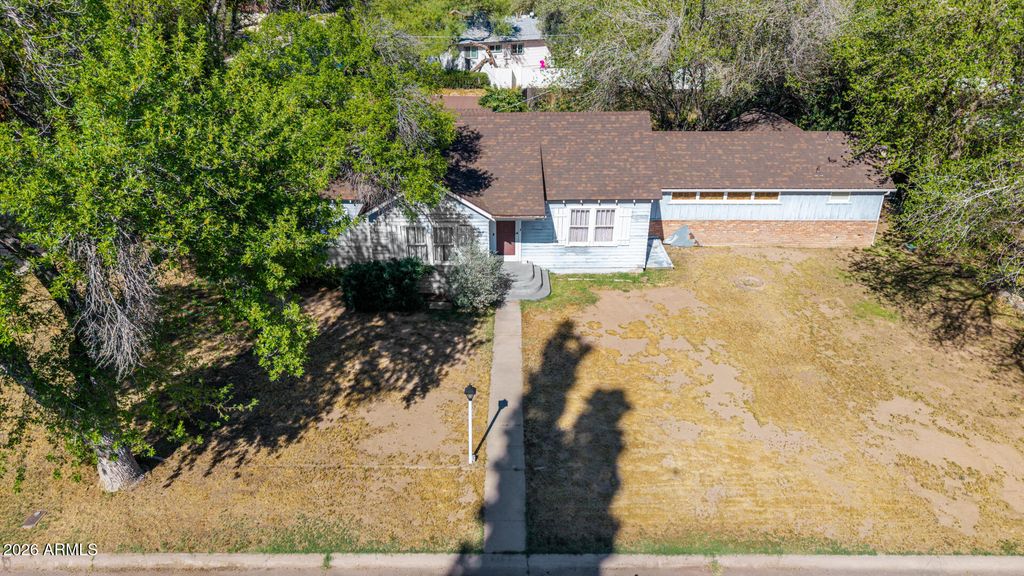Image 26 of property listing at 213 S MESQUITE Street, Wickenburg, AZ 85390
