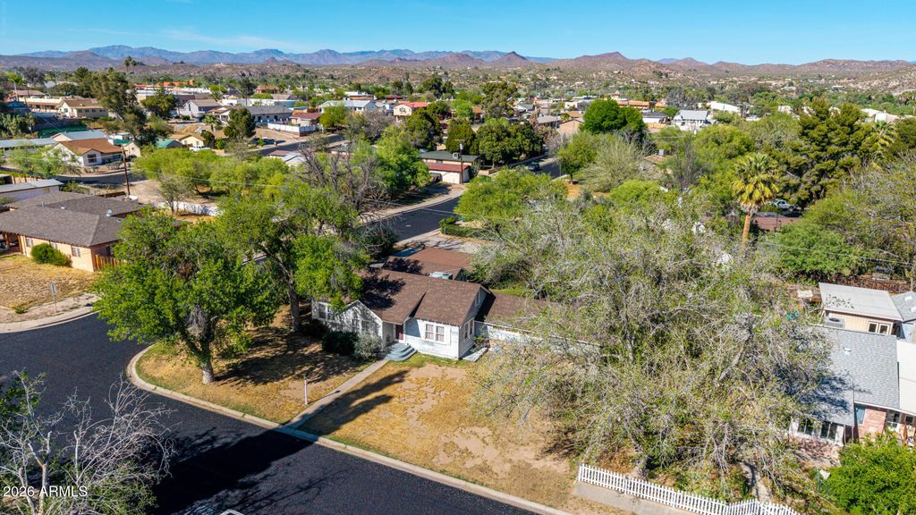 Image 29 of property listing at 213 S MESQUITE Street, Wickenburg, AZ 85390