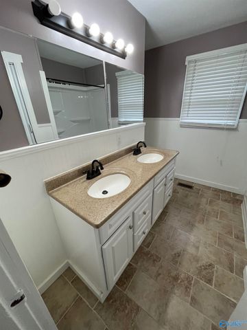 104 Guntersville Road, Arab, AL 35016