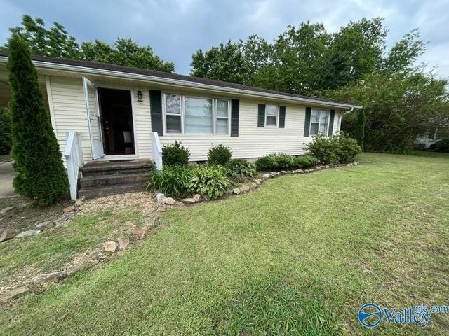 104 Guntersville Road, Arab, AL 35016